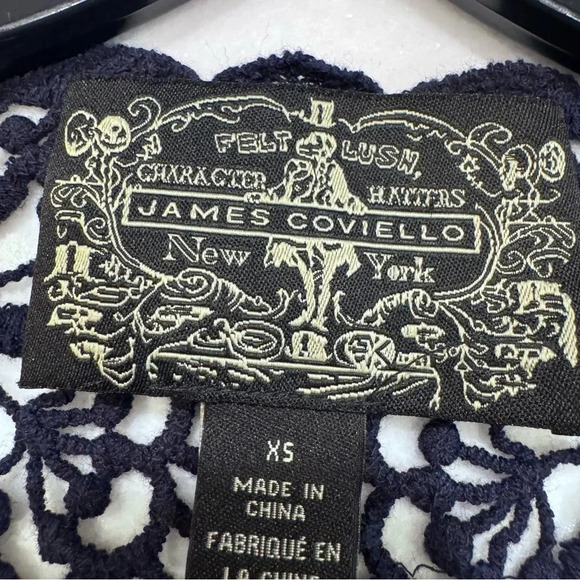 NWOT ANTHROPOLOGIE James Coviello Navy Crocheted Lace Short Sleeve Top, XS - Picture 3 of 8